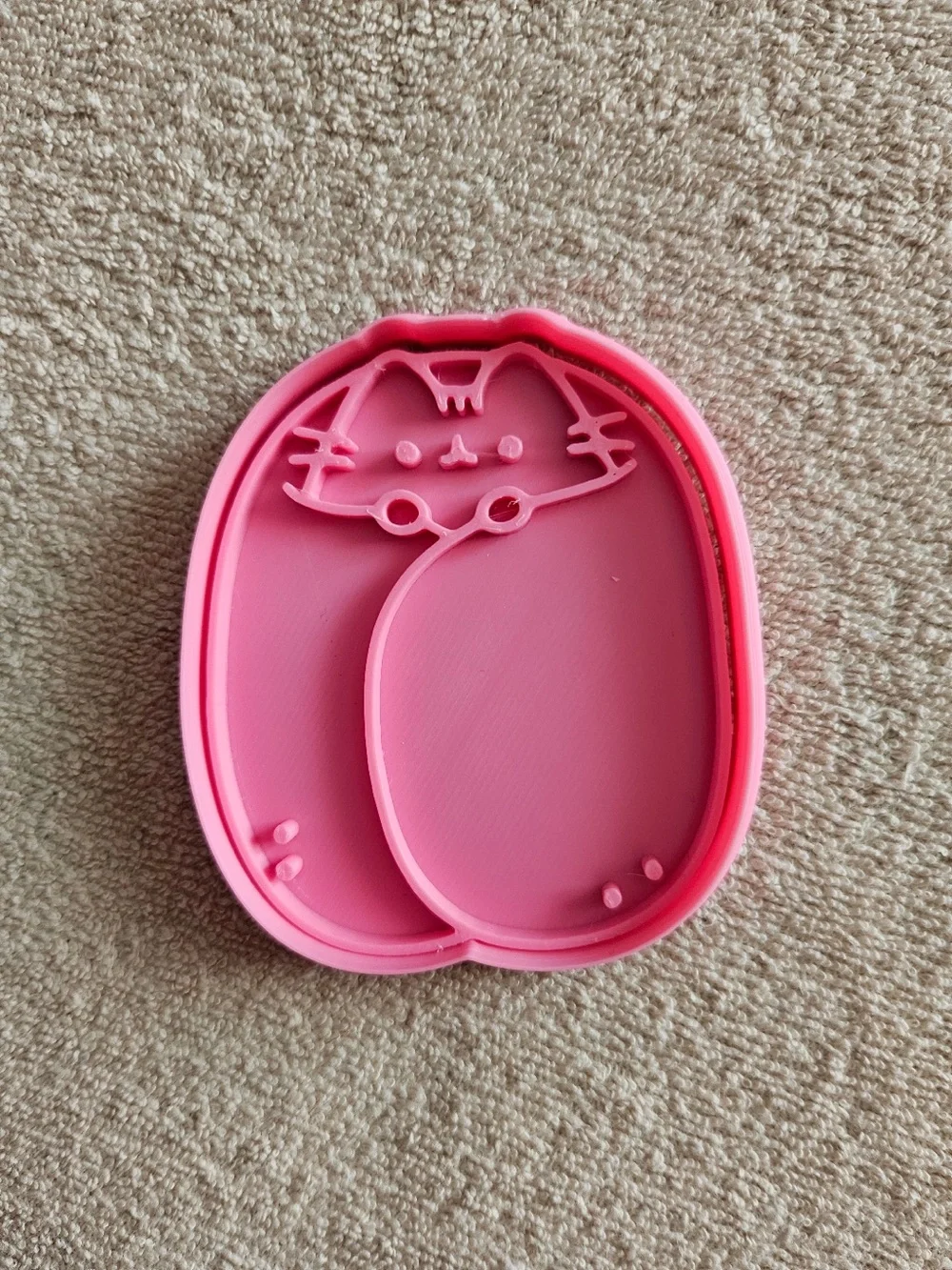 Pusheen cookie cutter